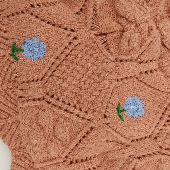 NWT Hazel Moon Knit Sweater Crop Dusty Mauve Orange Blue Flowers Top L - Picture 2 of 8